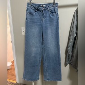 Rue 21 Light Wash Wide Leg Mid Rise Denim Jeans size 4 - 28” waist